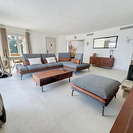 3 Bedrooms Villa Near Cannes - Pool & Jacuzzi - Sea View Mandelieu エクステリア 写真