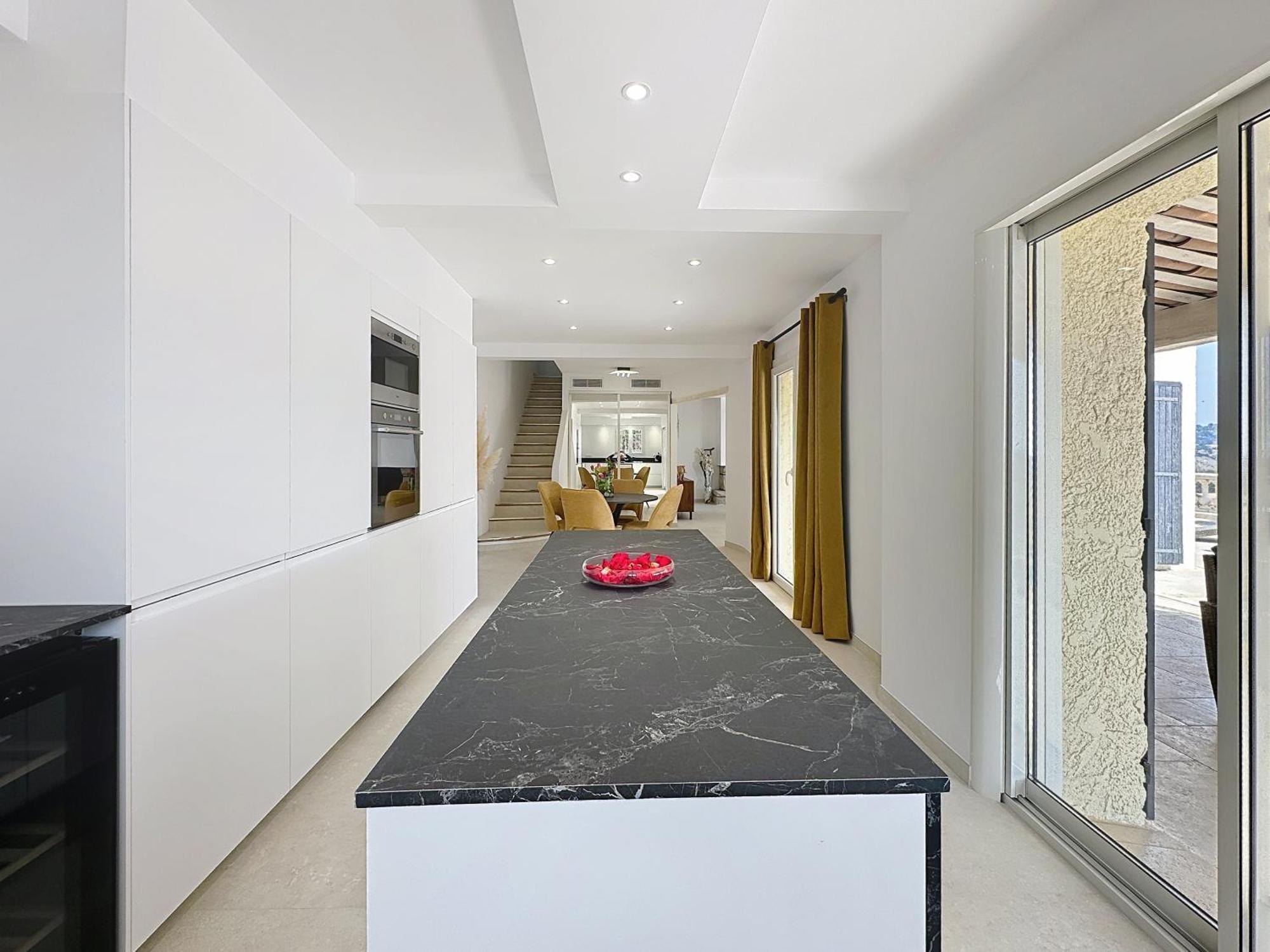 3 Bedrooms Villa Near Cannes - Pool & Jacuzzi - Sea View Mandelieu エクステリア 写真