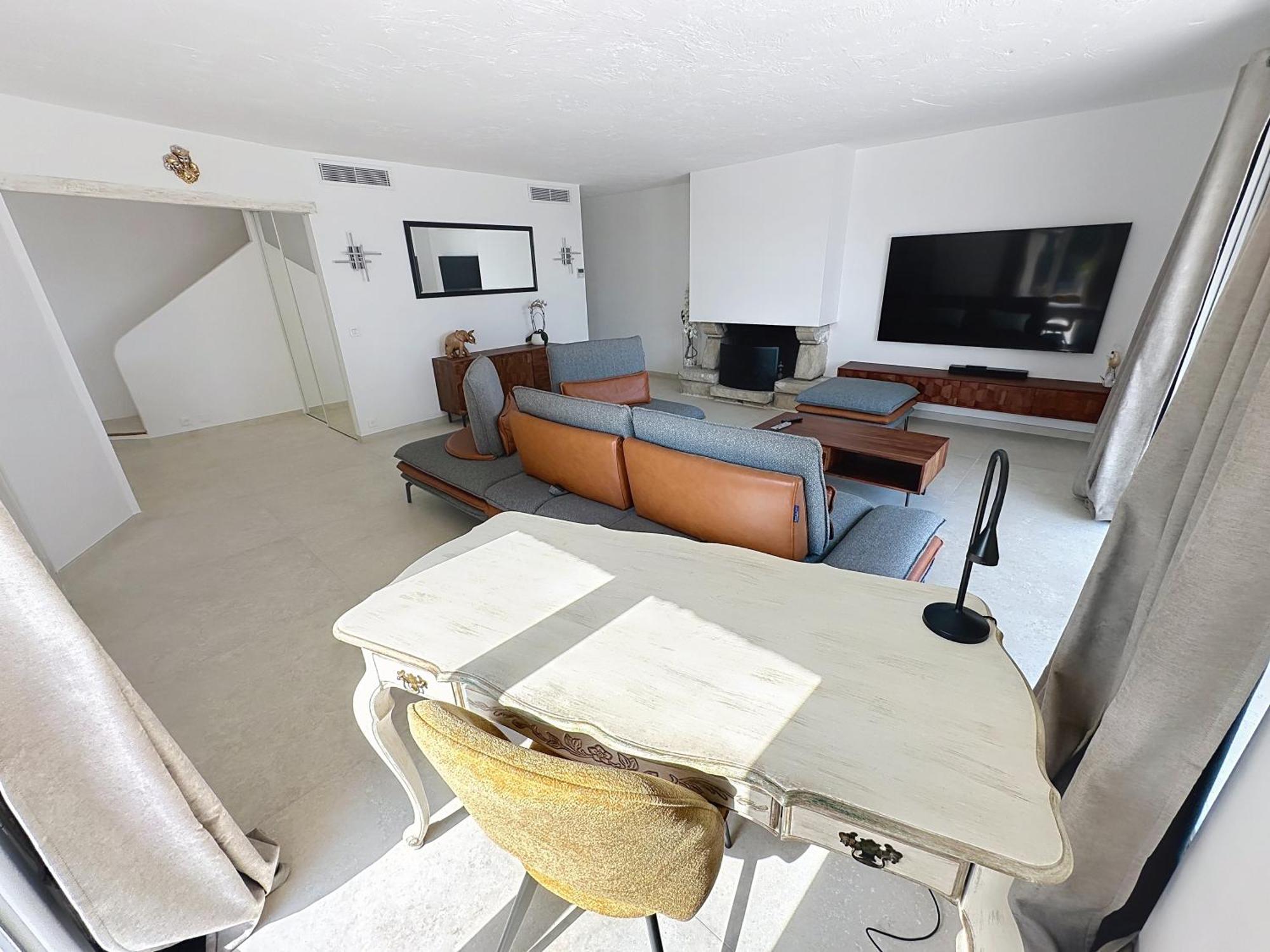 3 Bedrooms Villa Near Cannes - Pool & Jacuzzi - Sea View Mandelieu エクステリア 写真