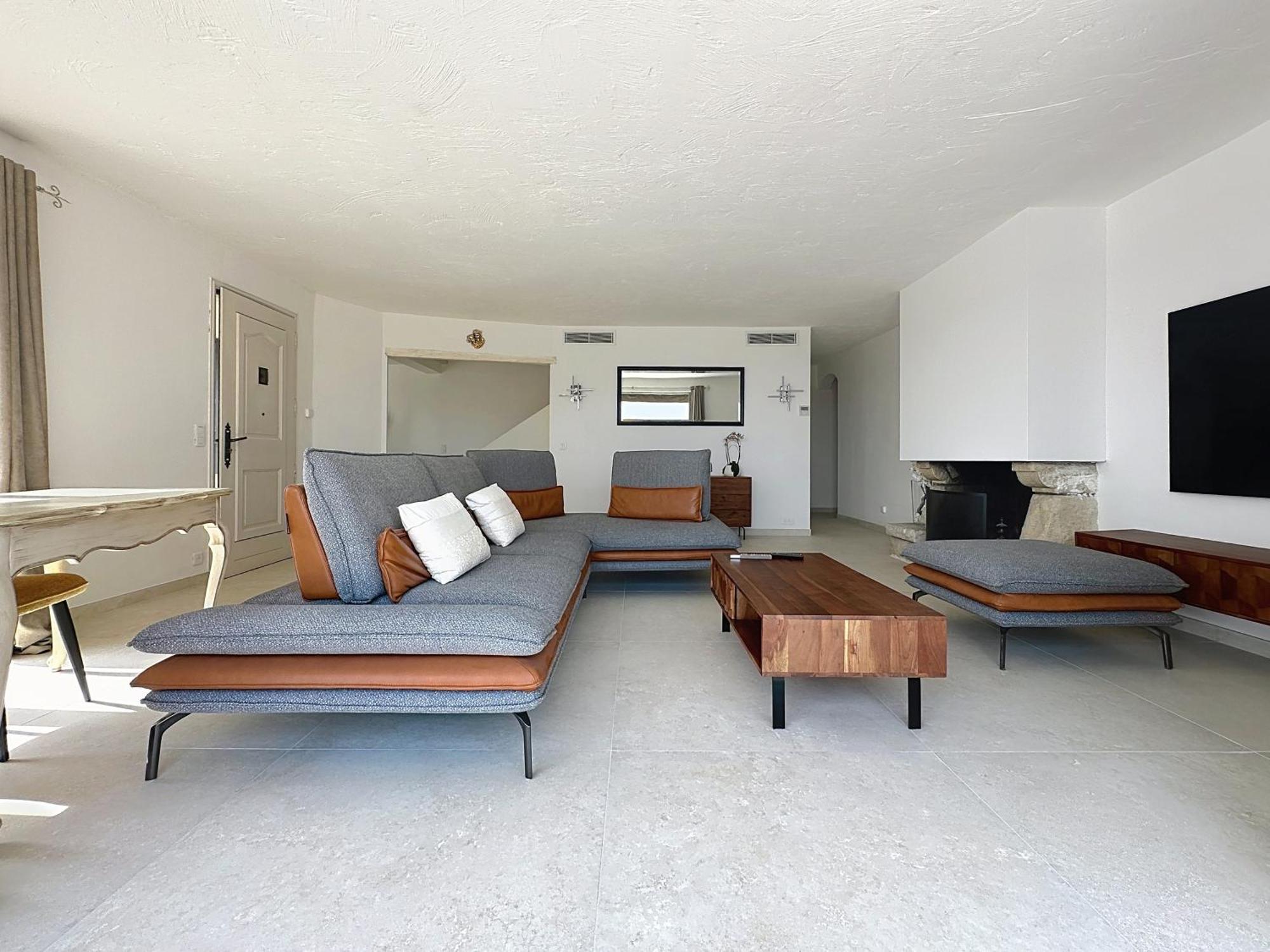 3 Bedrooms Villa Near Cannes - Pool & Jacuzzi - Sea View Mandelieu エクステリア 写真